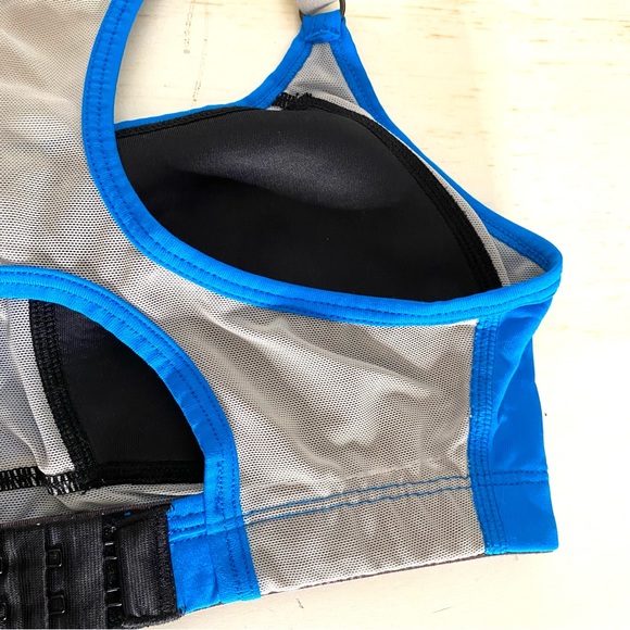 Lolë Blue Grey Wicking Sports Bra - Picture 5 of 10
